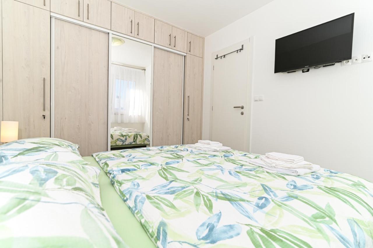 Luxury Apartment With Swimming Pool Ana 特罗吉尔 外观 照片