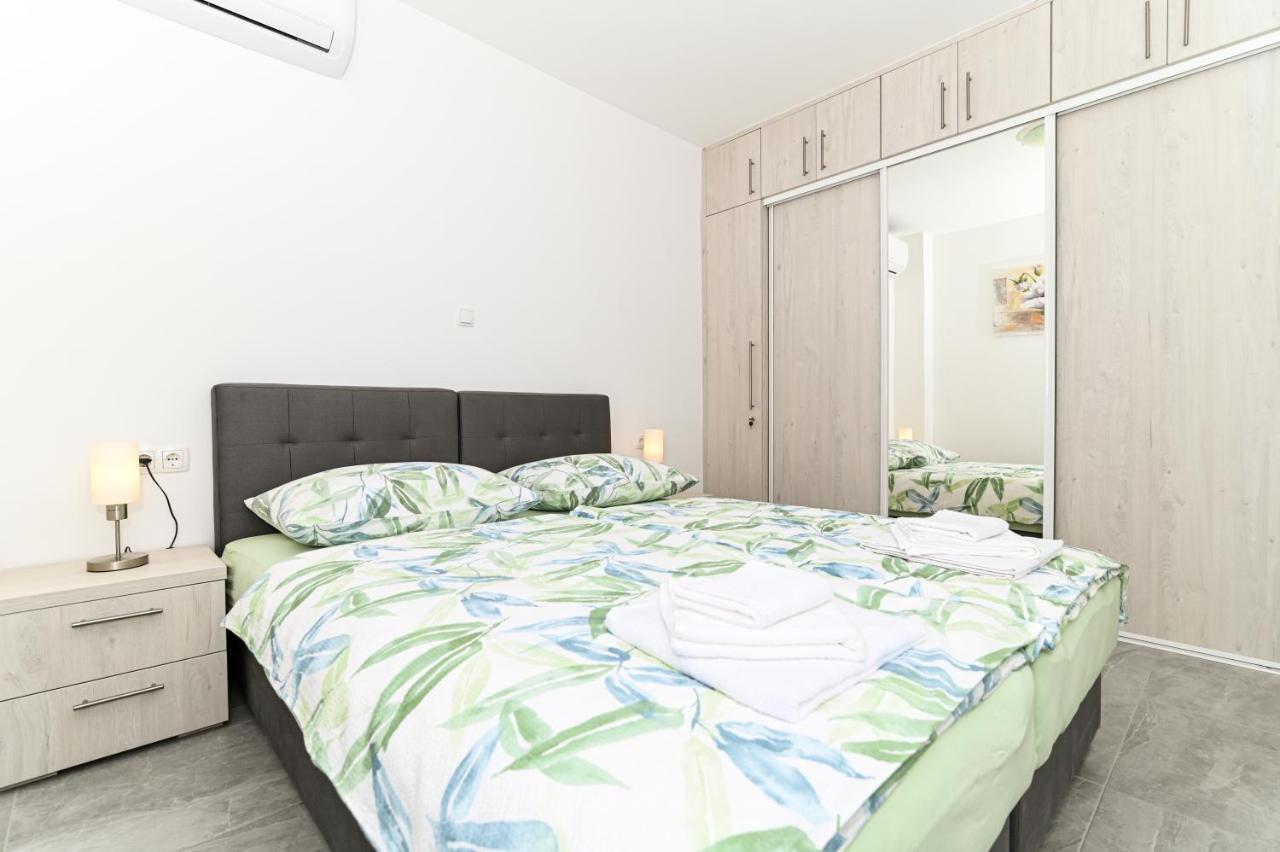 Luxury Apartment With Swimming Pool Ana 特罗吉尔 外观 照片