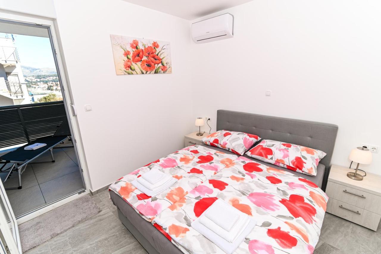Luxury Apartment With Swimming Pool Ana 特罗吉尔 外观 照片