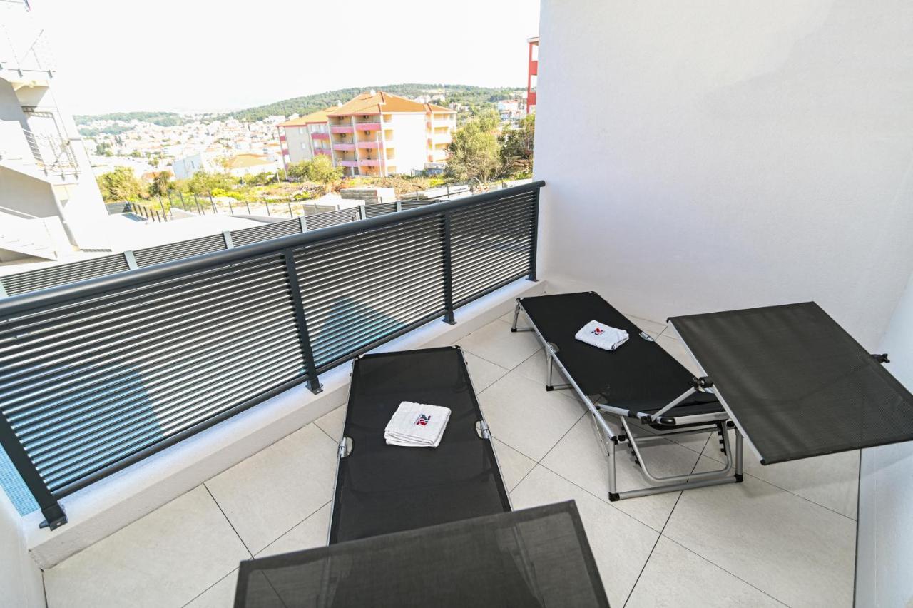 Luxury Apartment With Swimming Pool Ana 特罗吉尔 外观 照片