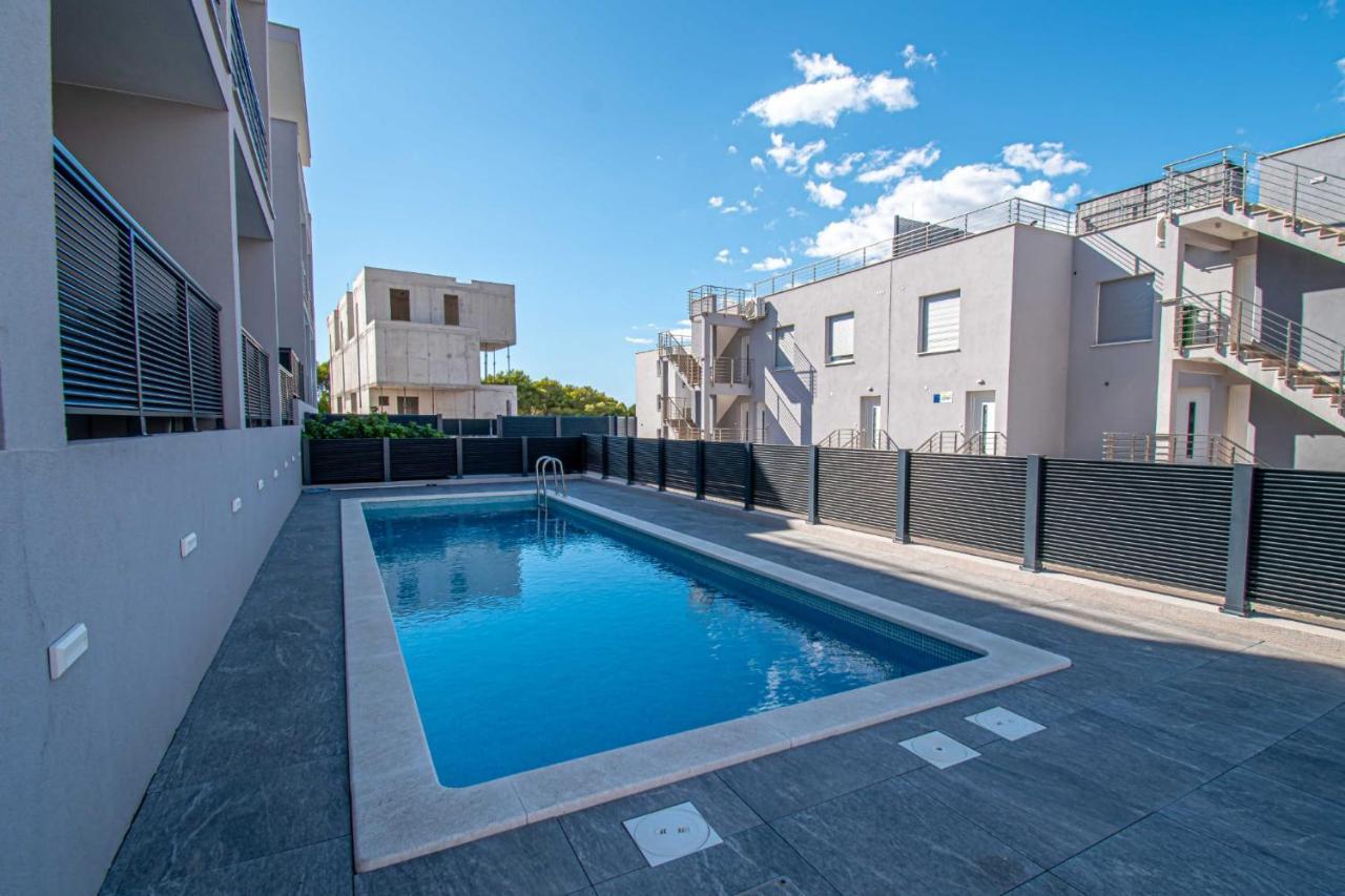 Luxury Apartment With Swimming Pool Ana 特罗吉尔 外观 照片