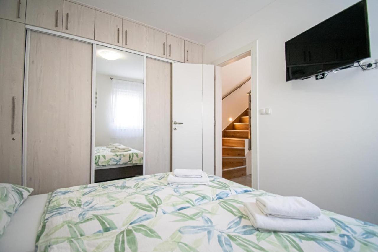 Luxury Apartment With Swimming Pool Ana 特罗吉尔 外观 照片