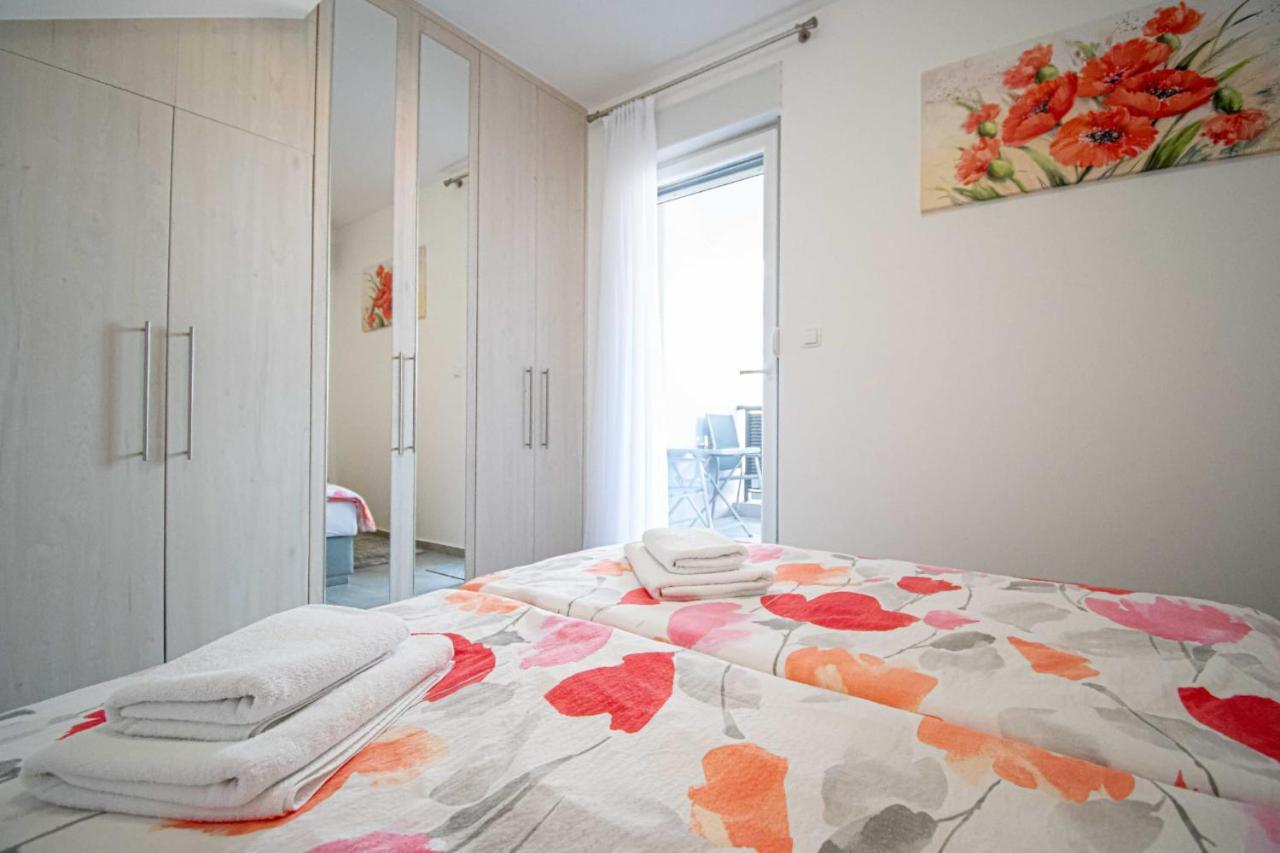 Luxury Apartment With Swimming Pool Ana 特罗吉尔 外观 照片